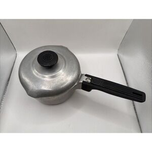 Wagner Ware Sidney Magnalite Saucepan With Lid 1.5 Quart 4681 1/2M Double Spout-